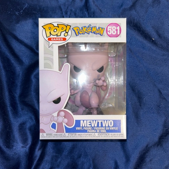Mewtwo Funko Pop - Picture 3 of 3